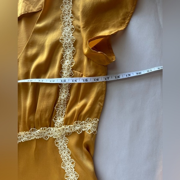 MODCLOTH Woman's Mustard Short Sleeve Lace Embellished Blouse, Size M - Picture 7 of 8